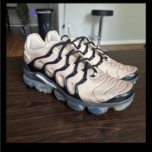 Nike Air VaporMax Plus 'Rattan' Sneakers